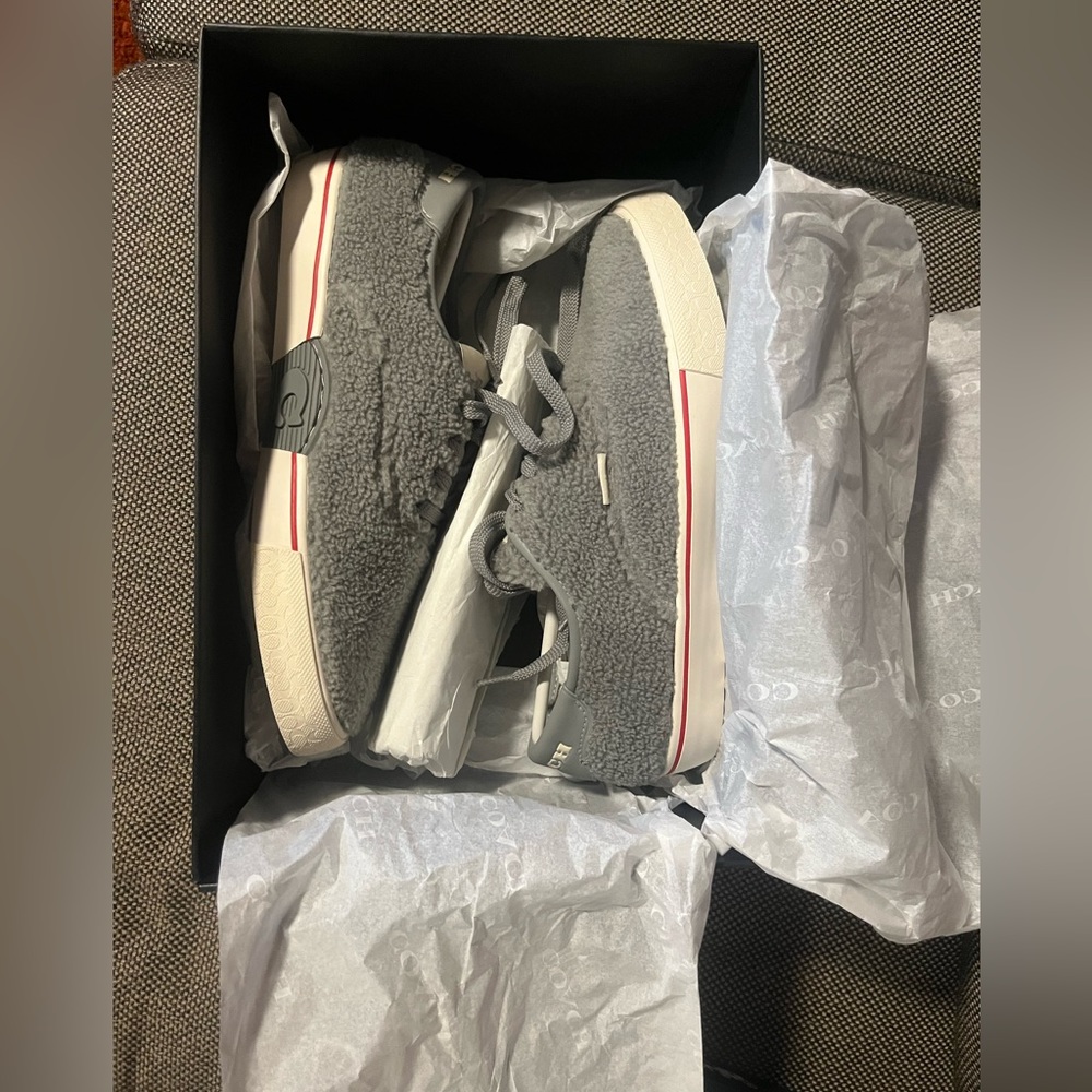 Women’s Size 8.5 Coach Sneakers - Picture 7 of 11